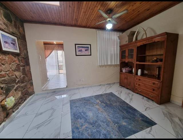 4 BEDROOM HOUSE FOR SALE IN GLENVISTA